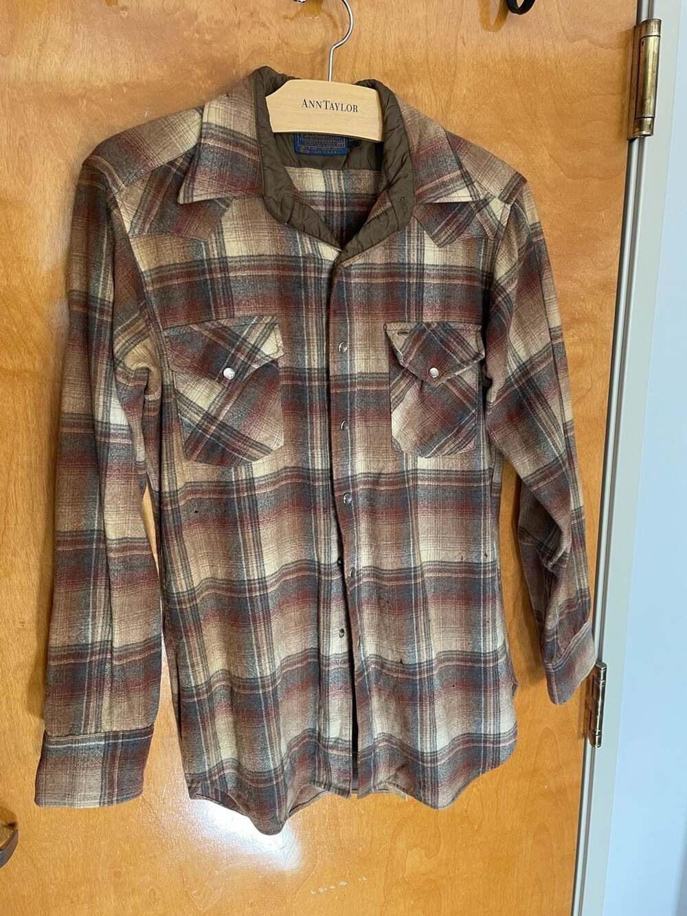 Vintage Pendleton Wool Western Snap Shirt Plaid Brown Size M Long